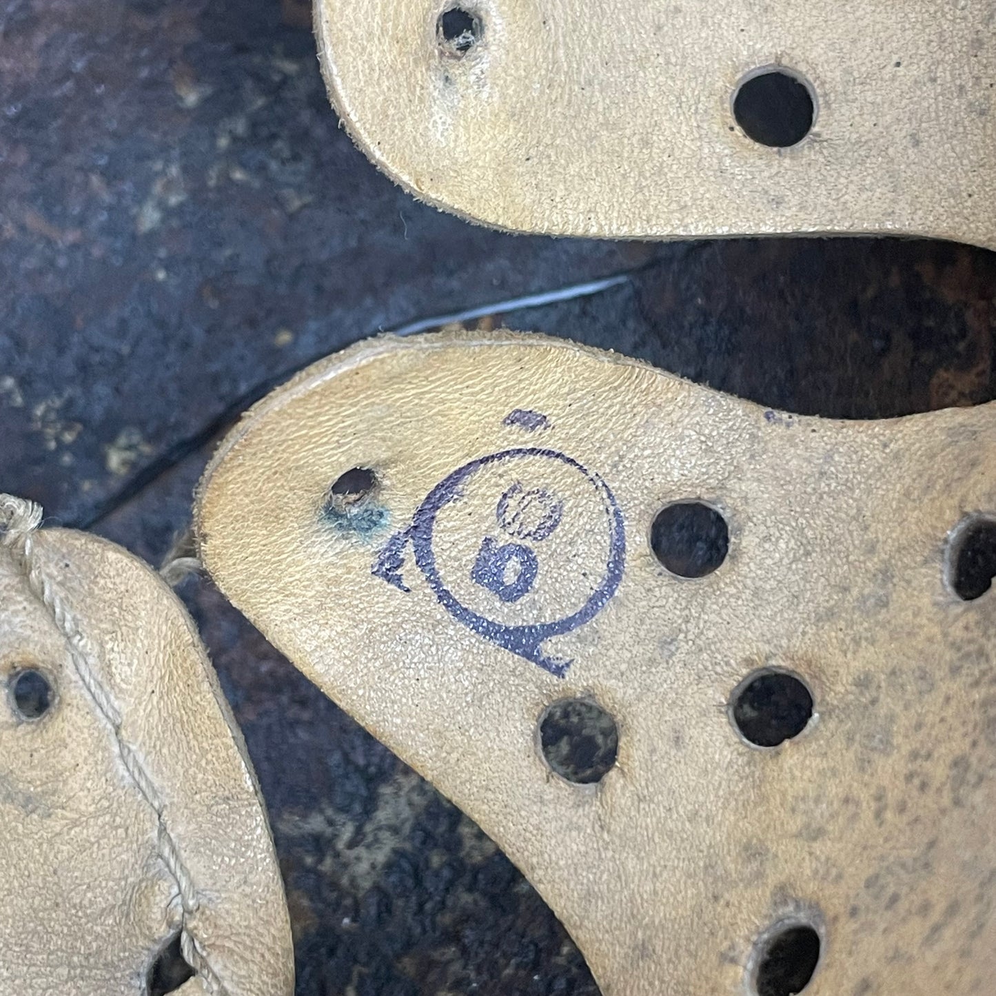 Casco de combate de camuflaje M42