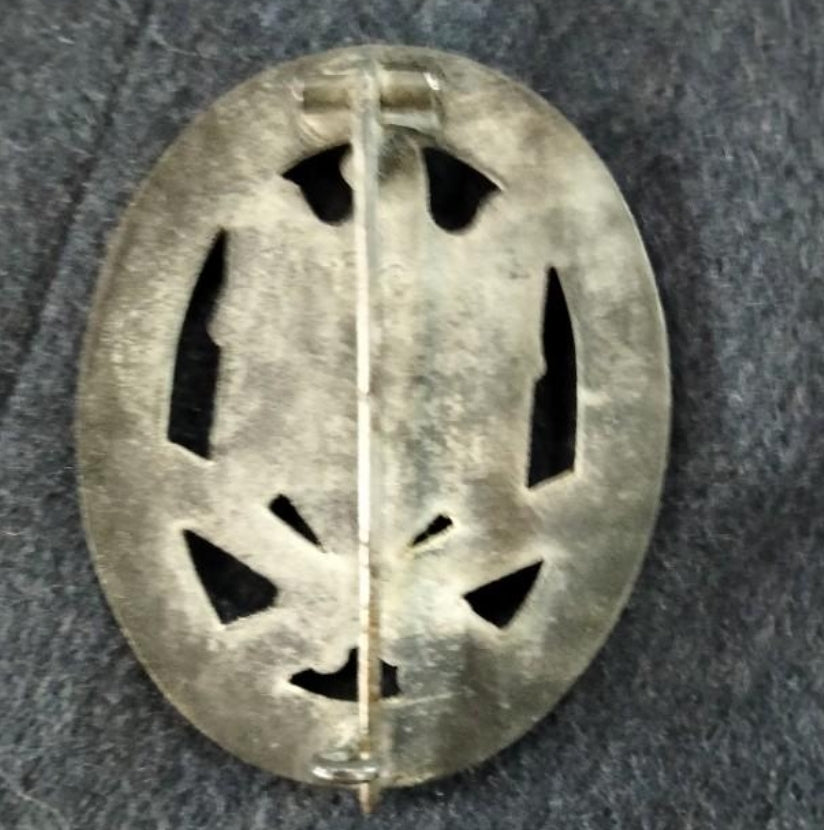 Asalto general distintivo de la Wehrmacht.