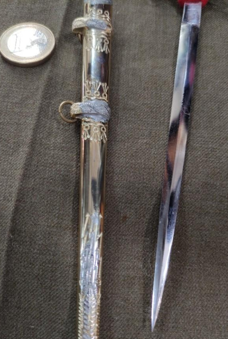 Miniatura de daga variante de Weimar