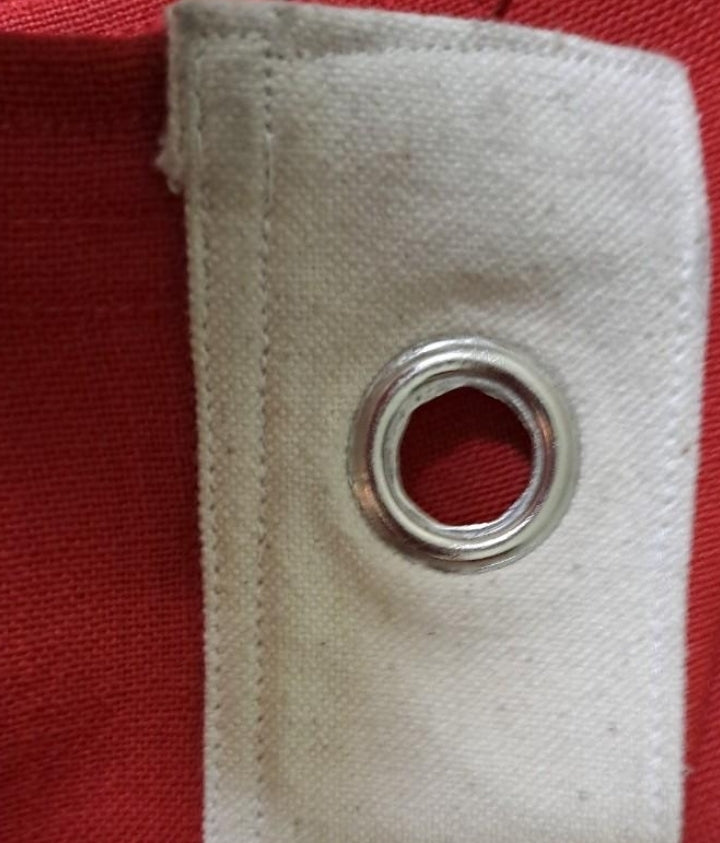 Bandera de Falange de gran tamaño.