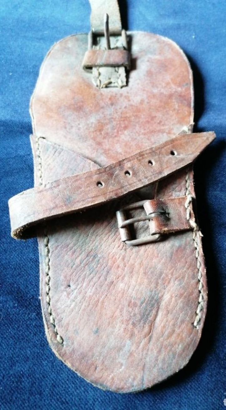 Portasables de caballería para oficiales.