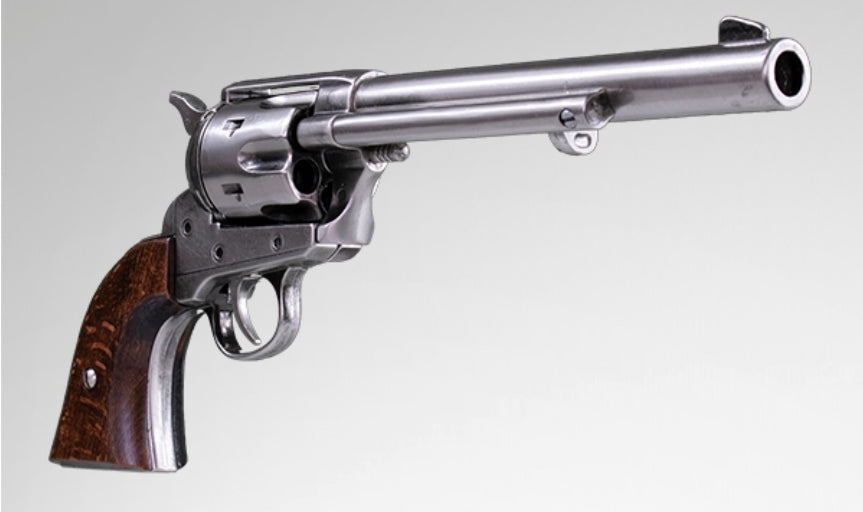 Replica of the 45 caliber WNP cavalry revolver from the USA 1873