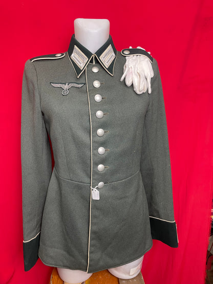 Chaqueta Waffenrock. Oficial. Uniforme de gala. Teniente. 