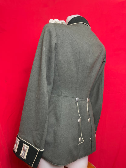 Chaqueta Waffenrock. Oficial. Uniforme de gala. Teniente. 