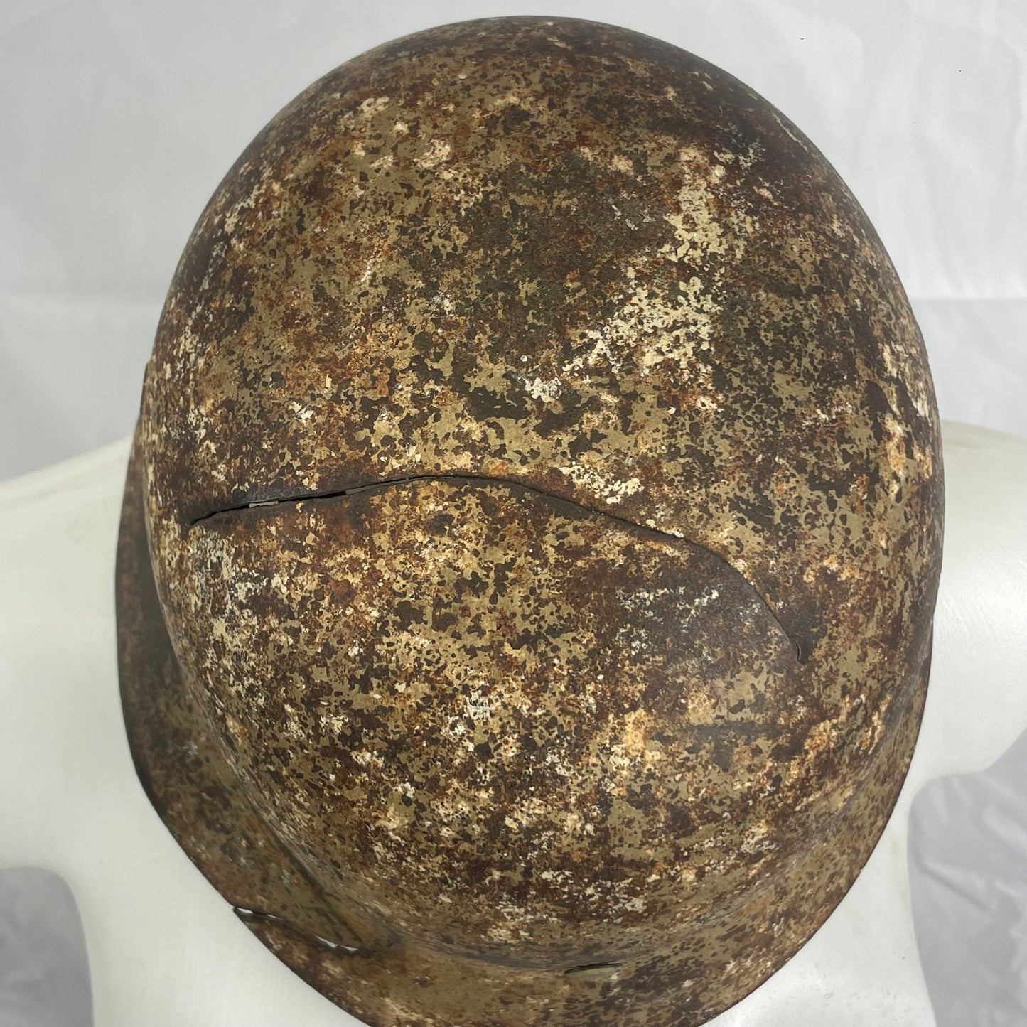 camouflage battle helmet m42