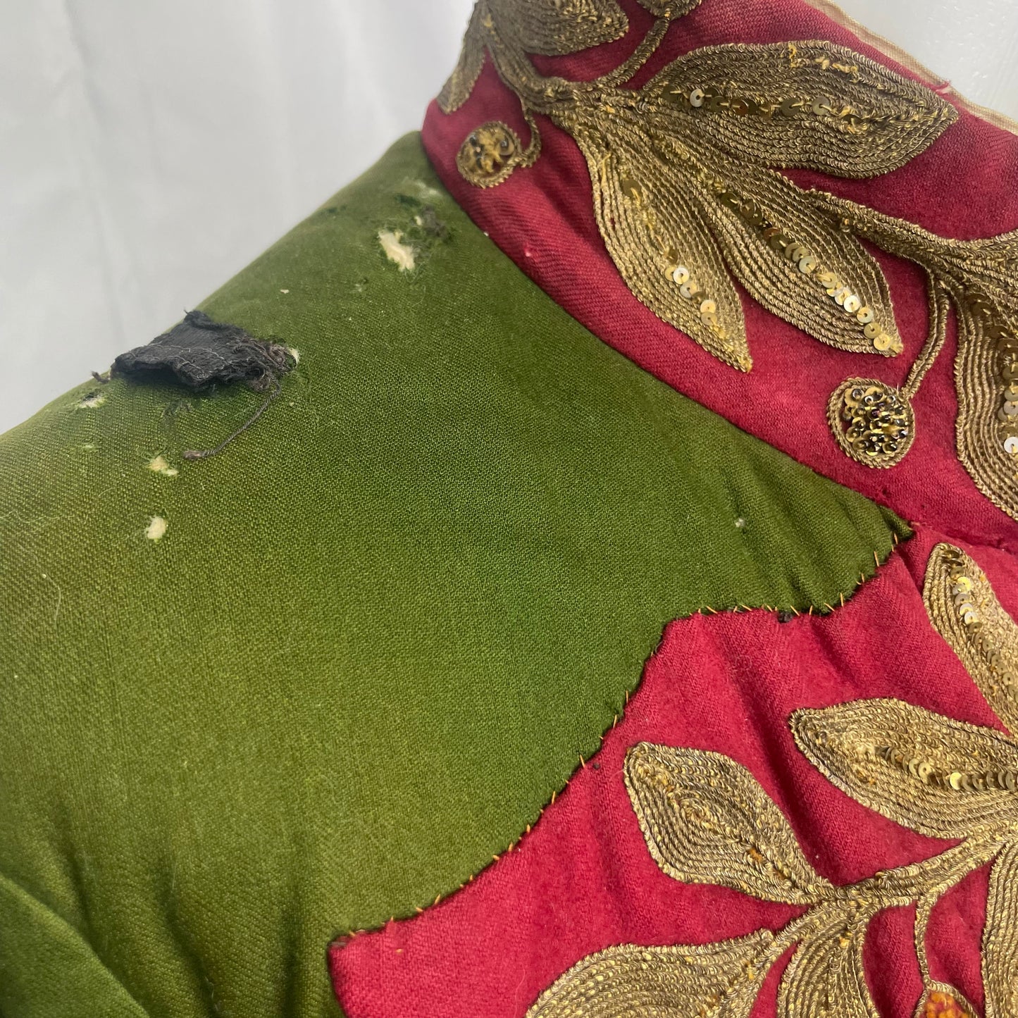 Colonial theater uniform small size