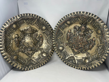 Pareja Platos de Metal Con escudo Heráldico