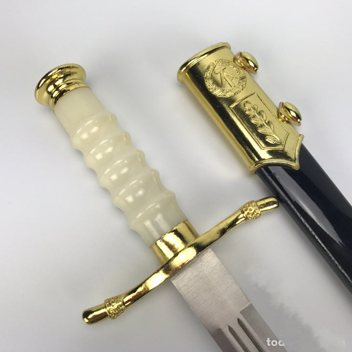 Daga del general de la RDA. República Democrática Alemana. 