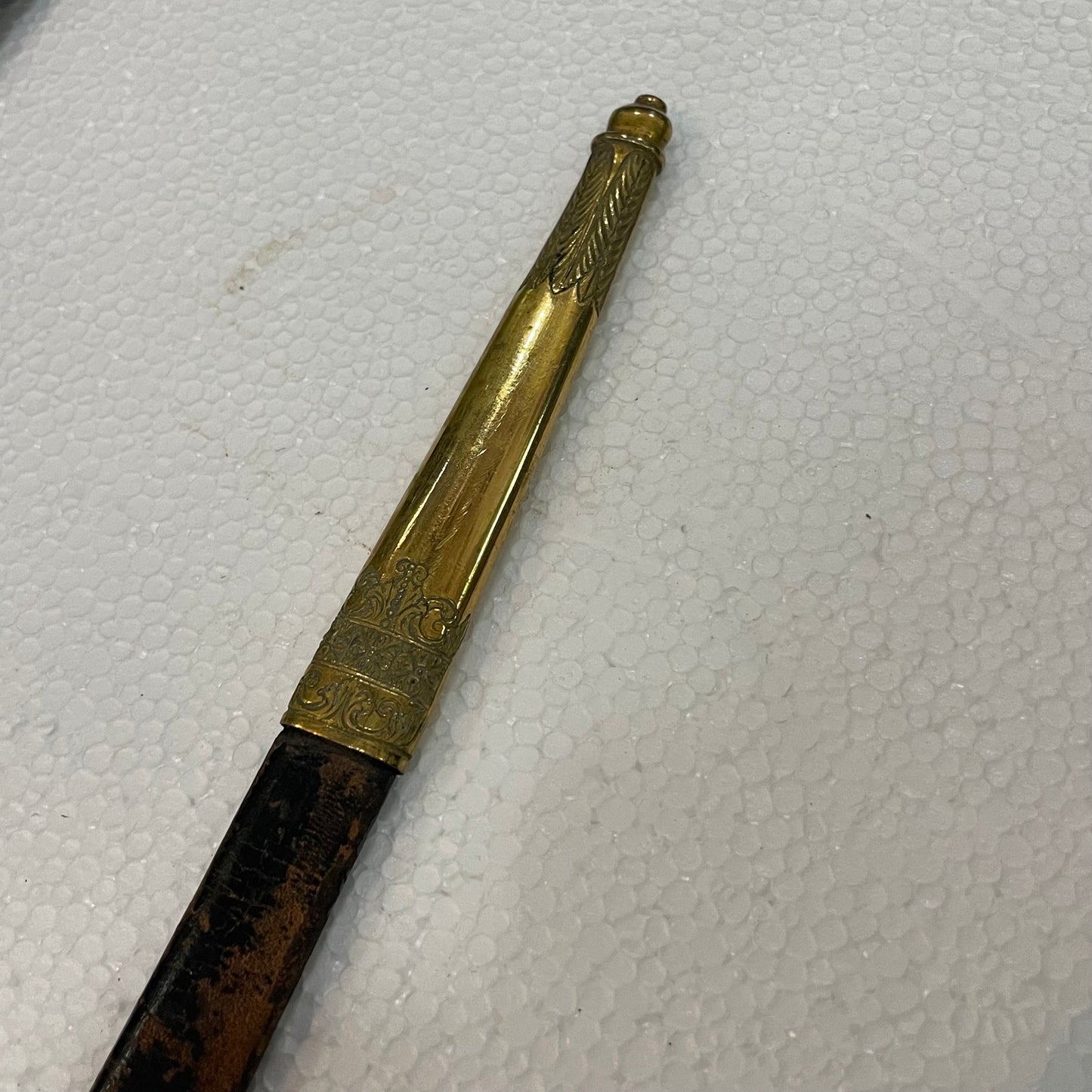 Magnifico espadin de casa real época isabel II