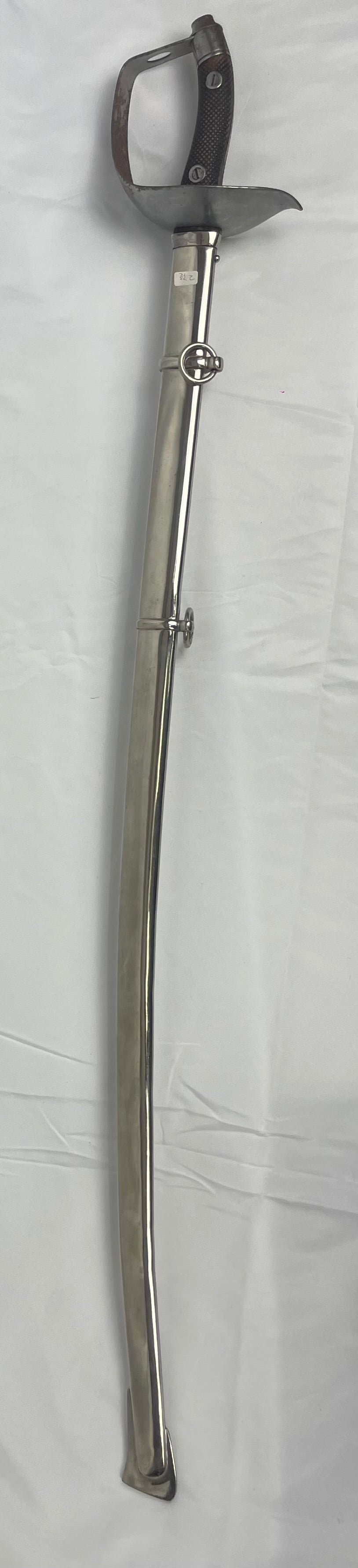 Espada modelo Roberts con escudo Empuñadura