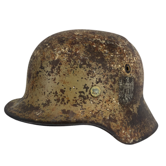 camouflage battle helmet m42