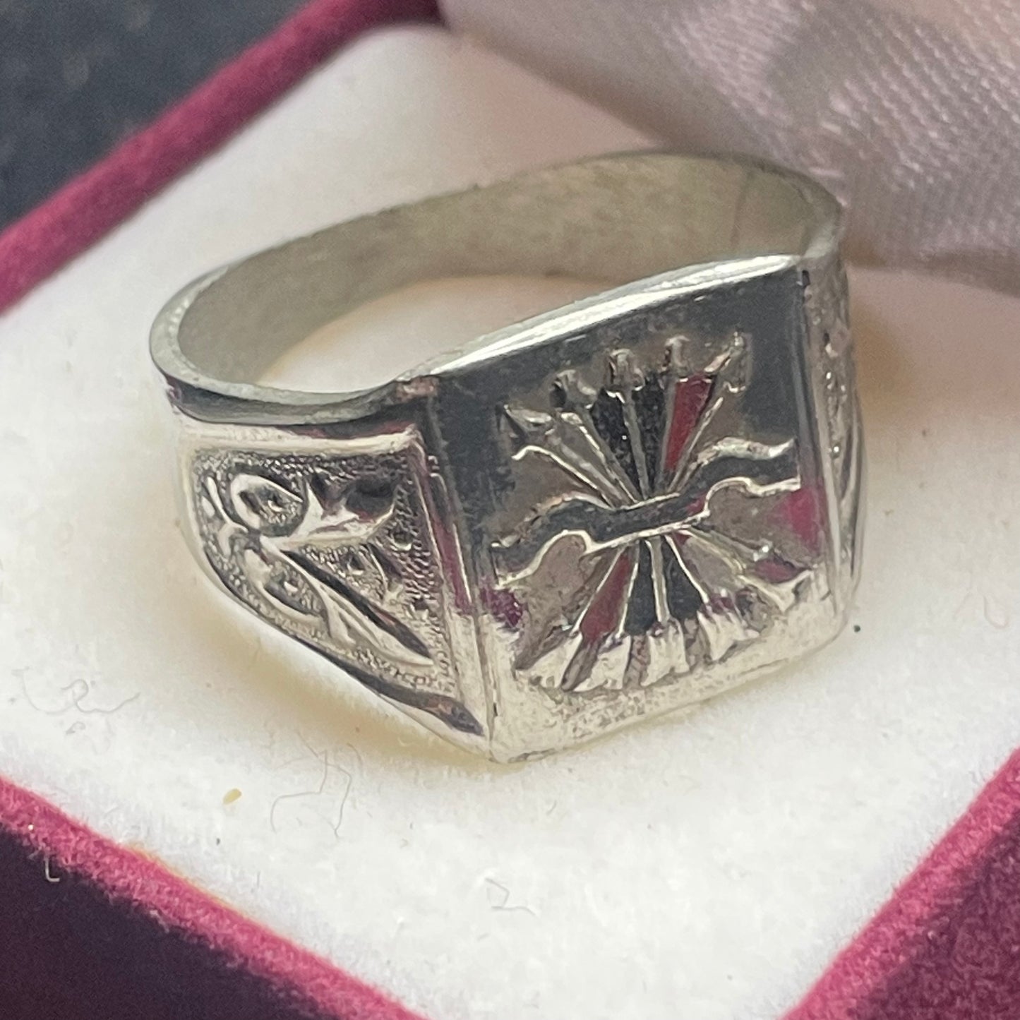 anillo de falange española