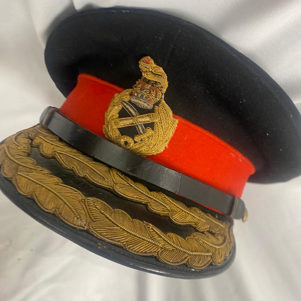 Plattenmütze des britischen Generals.