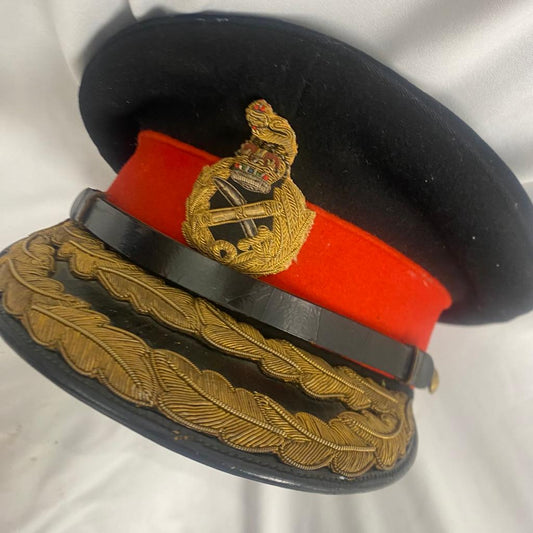 Plattenmütze des britischen Generals.