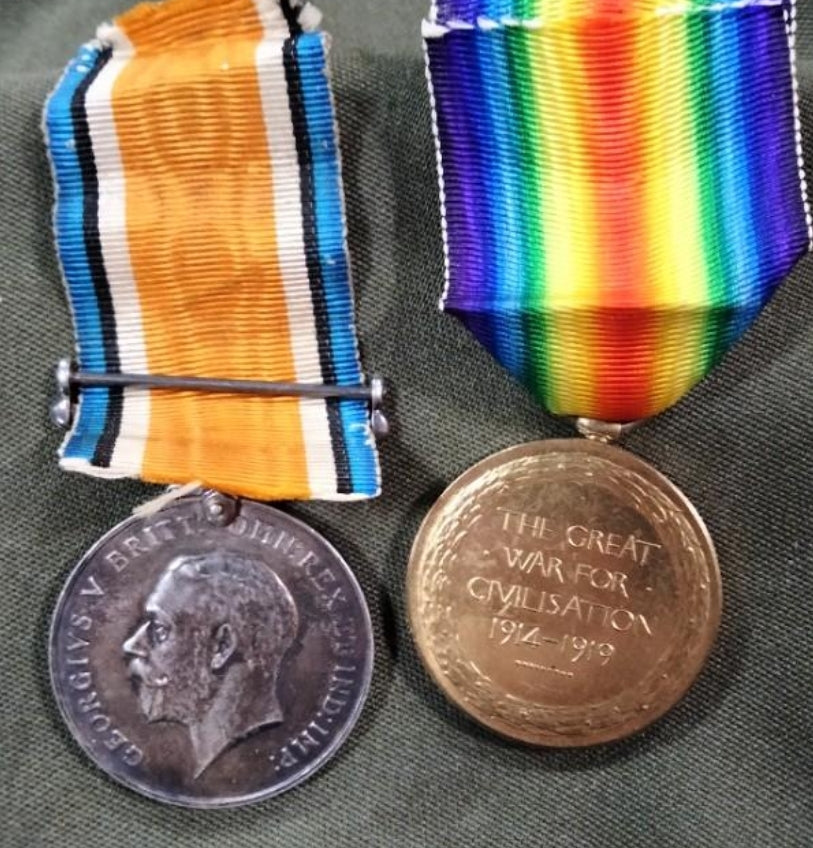 Pair of English medals 1 GM