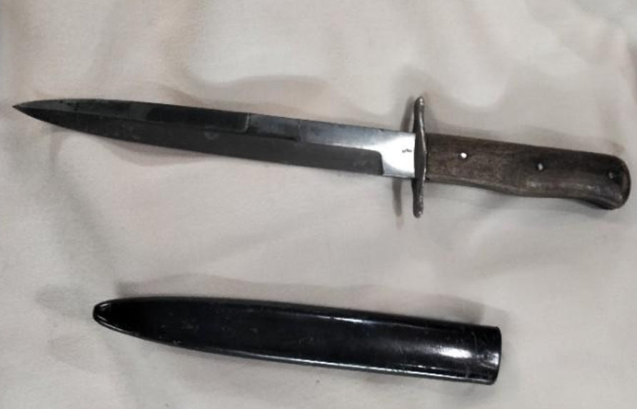 trench knife