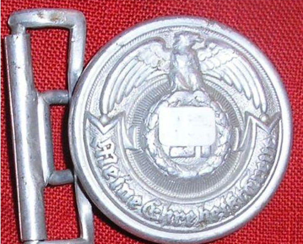 Round buckle and black SS officer belt.