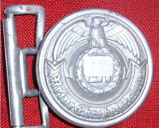 Round buckle and black SS officer belt.