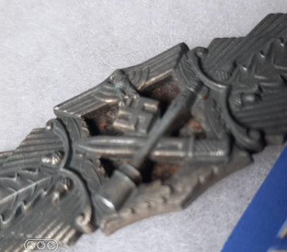 Nahkampfspange of the Wehrmacht silver