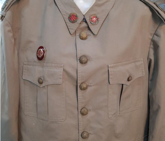 Summer uniform of the Generalissimo's guard with badge