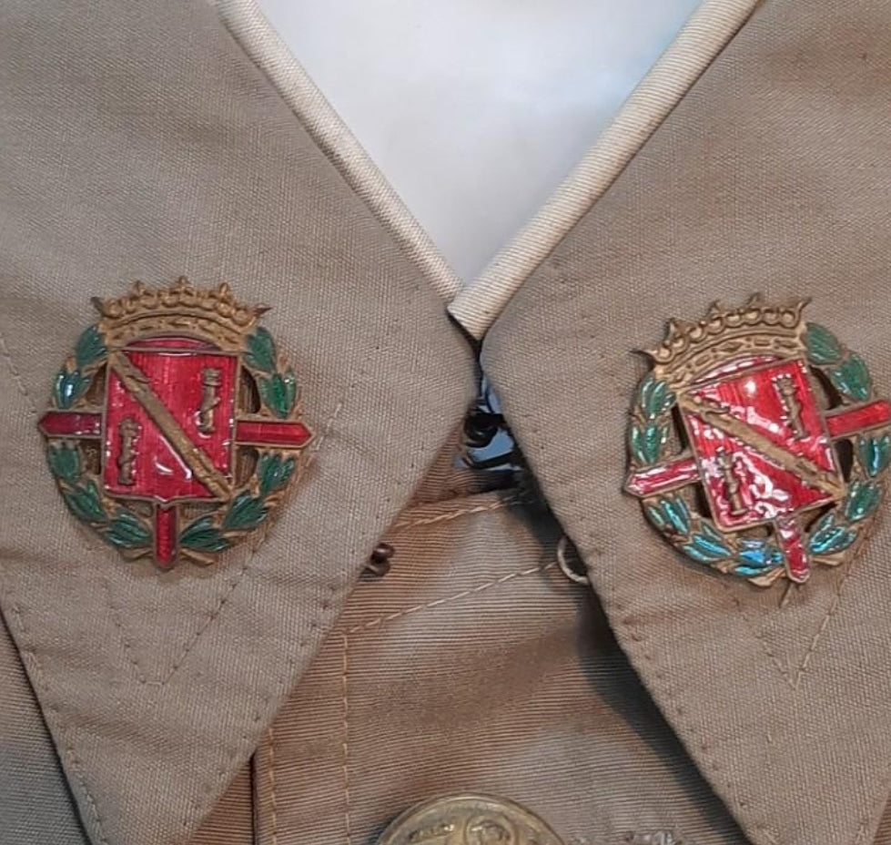 Summer uniform of the Generalissimo's guard with badge