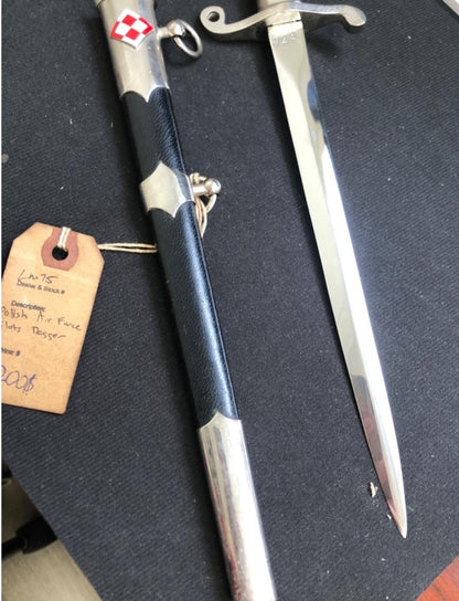 Daga de vestir de aviación polaca.