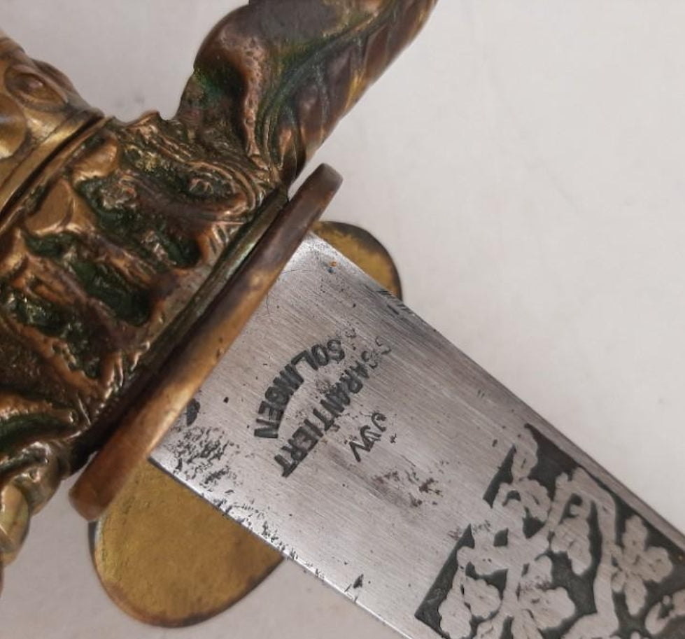 Daga de caza alemana con marcas. 