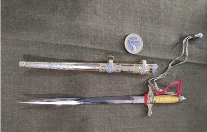 Miniatura de daga variante de Weimar 