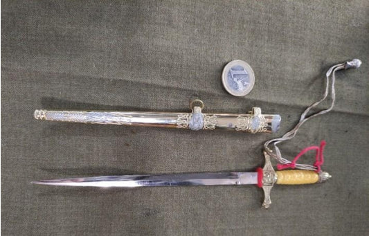 Miniatura de daga variante de Weimar 