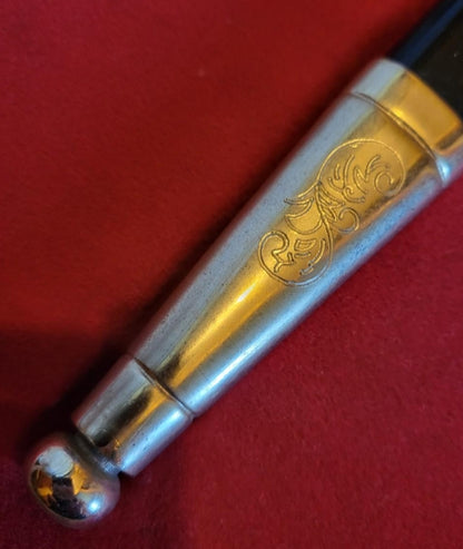 Dagger presented by Argentine Police general