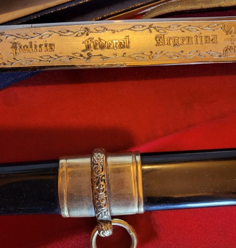 Dagger presented by Argentine Police general