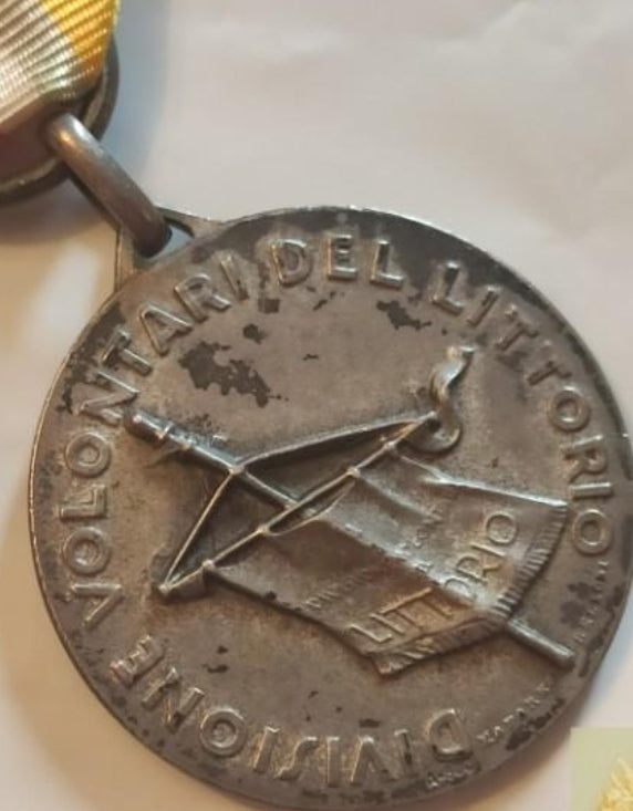 Medal of Italian volunteers in Spain Littorio division