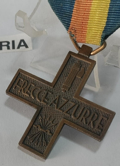 Red arrow cross. Italian volunteers. Civil war