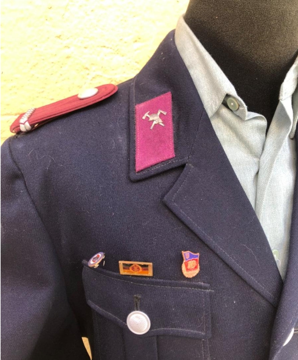 Uniforme de bombero de la RDA