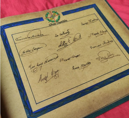 Tribute album to the Falangist youth with signatures