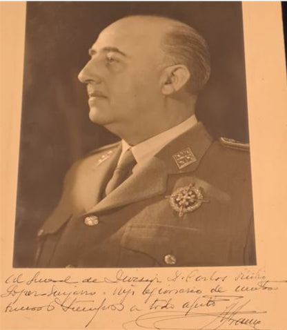 Cuadro de Franco con dedicatoria en tinta al general español
