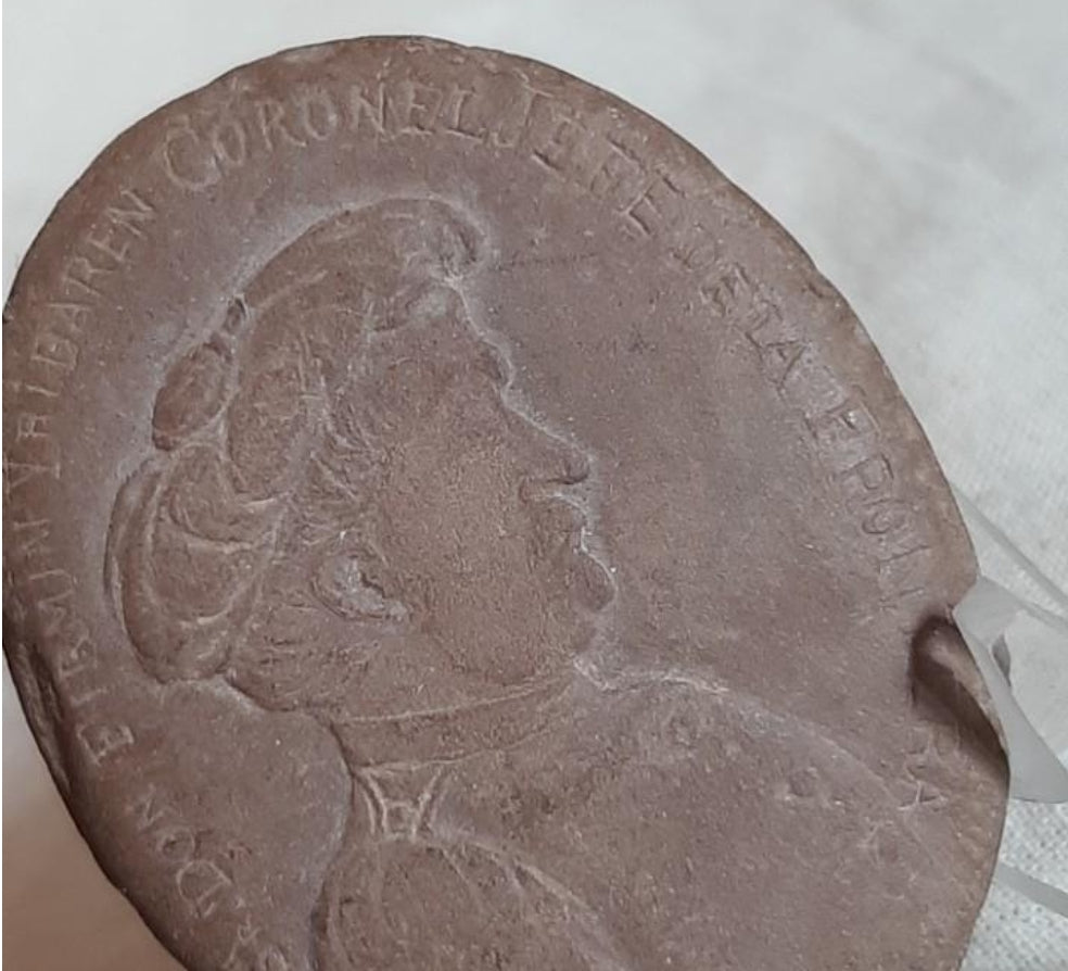 Small Carlist carved stone in homage to the frontier chief