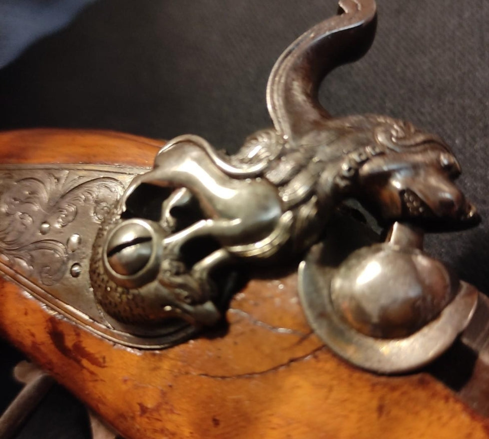 Pistola de pistón española del siglo XIX. 