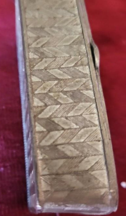 Snuff box with river coaster boat