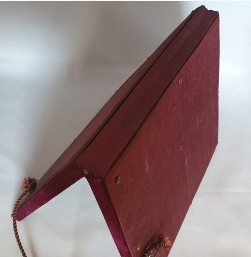 Plaque honoring Franco's minister from the mayors of Madrid