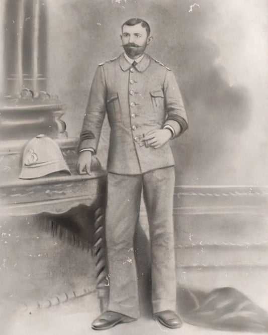 Photograph of a Spanish soldier in the Philippines